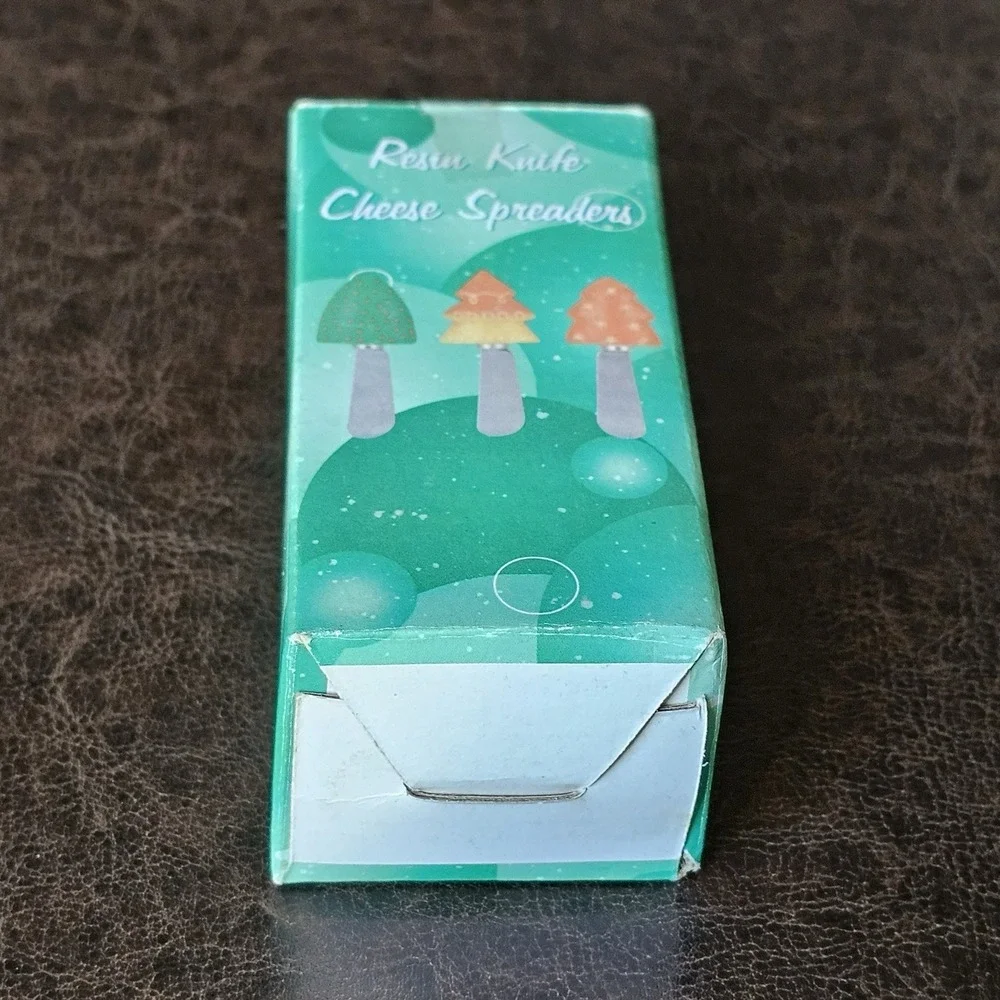 Cheese Spreaders Knives Set of 3 Christmas‎ Trees Holiday Decor Multicolor NIP